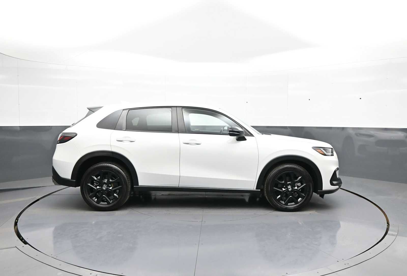 Certified 2024 Honda HR-V Sport image 4