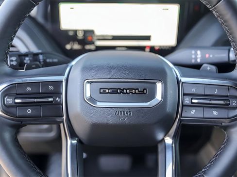 Certified 2025 GMC Yukon Denali image 15