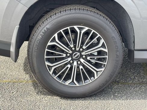 New 2026 Nissan Armada SL image 7