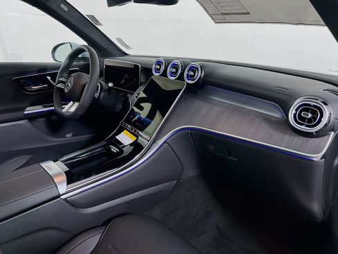 Used 2025 Mercedes-Benz GLC 350e GLC 350e image 31