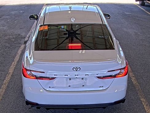 Used 2025 Toyota Camry SE FWD image 7