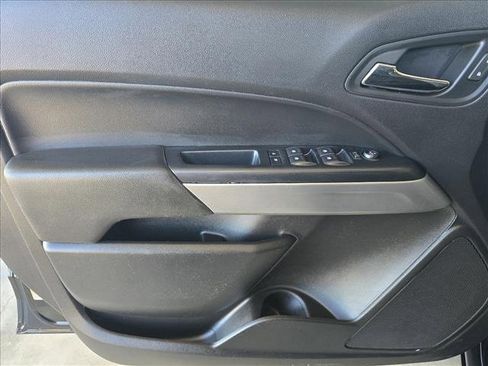 Used 2019 Chevrolet Colorado ZR2 image 8