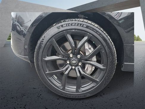 Used 2017 Land Rover Range Rover HSE image 9