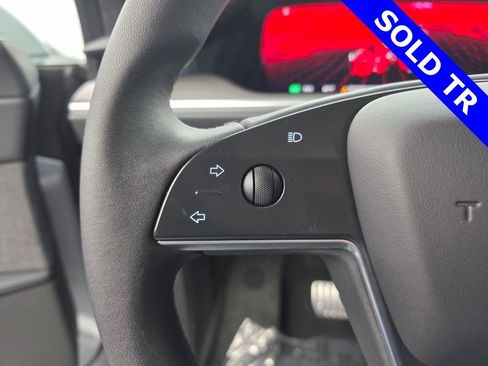 Used 2024 Tesla Model X Base image 19