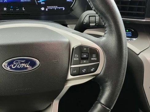 Used 2021 Ford Explorer XLT w/ Equipment Group 202A AWD/4WD image 31