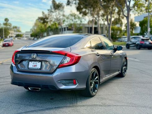 Used 2019 Honda Civic Sport image 4
