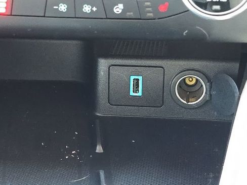 Used 2020 Ford Escape Titanium image 40