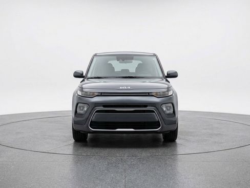 Used 2025 Kia Soul LX w/ LX Technology Package FWD image 2