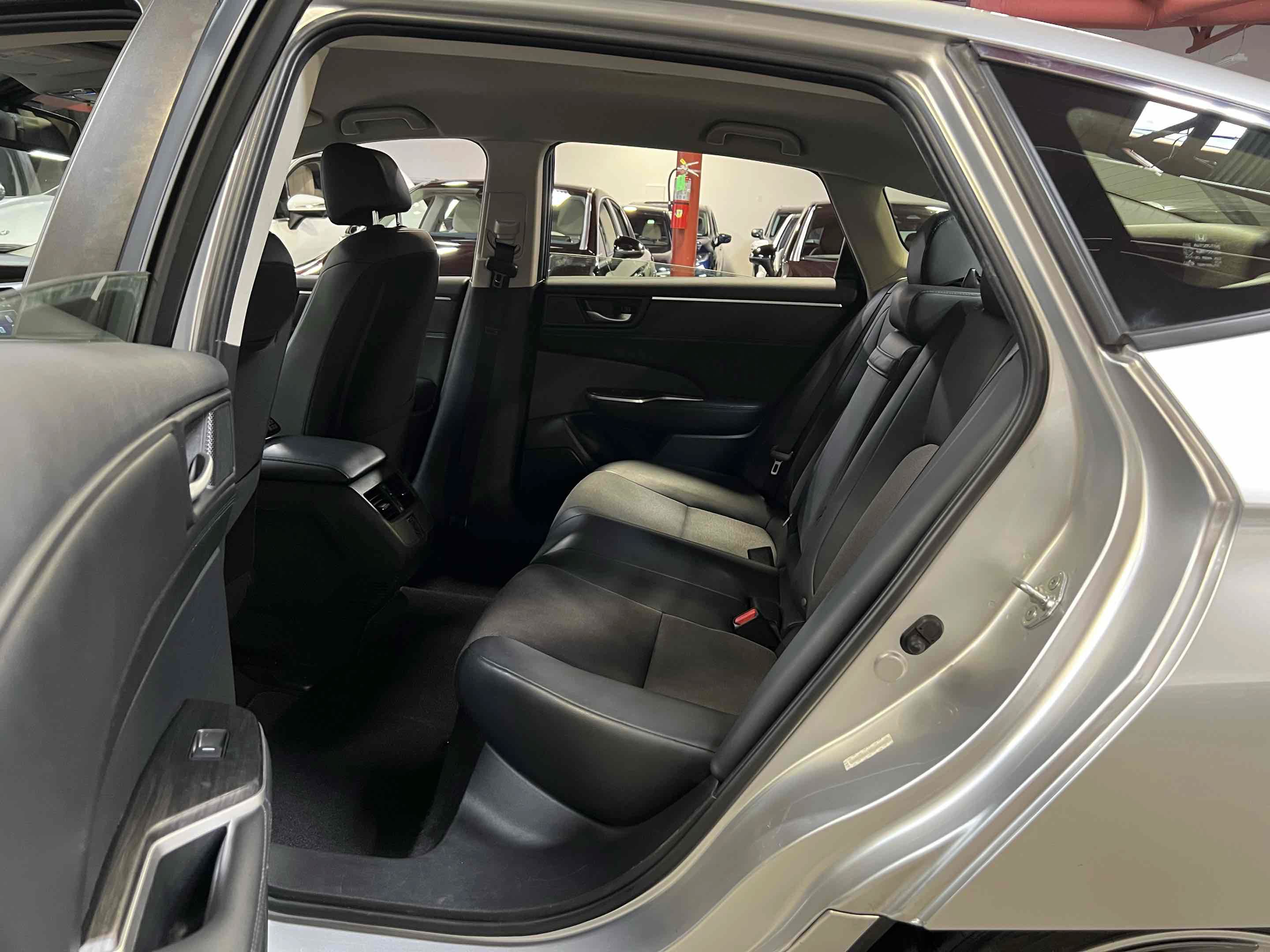 Used 2020 Honda Clarity Plug-In Hybrid image 5
