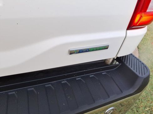 Used 2021 Ford F150 Lariat w/ Max Trailer Tow Package image 5