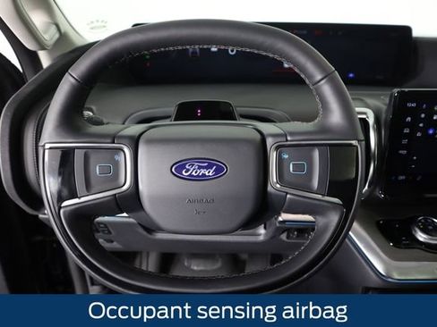 New 2025 Ford Expedition Max Platinum w/ Driver's Package image 38