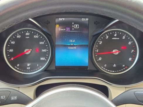 Used 2022 Mercedes-Benz GLC 300 w/ Premium Package Lite image 16