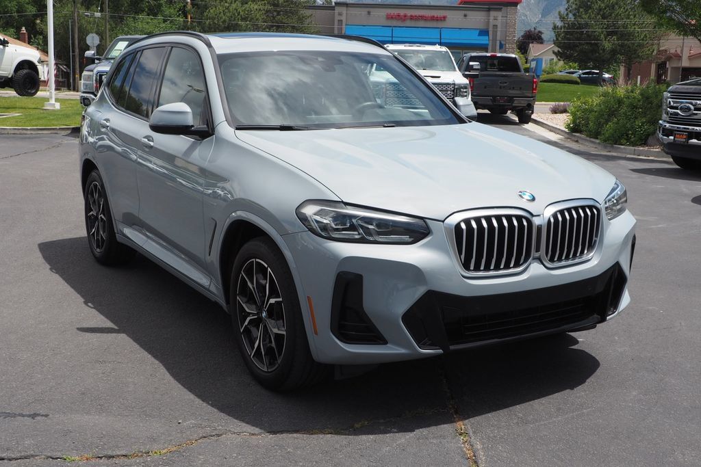 Used 2023 BMW X3 sDrive30i w/ M Sport Package RWD image 3