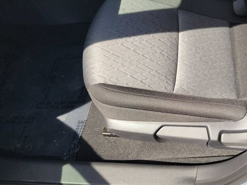 New 2026 Nissan Sentra SV w/ SV Convenience Package FWD image 9