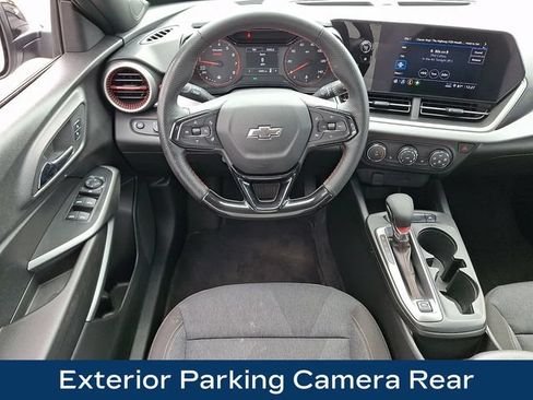 Used 2024 Chevrolet Trax RS FWD image 3