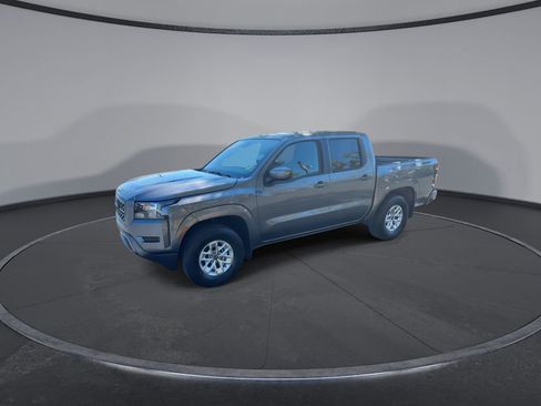 Used 2024 Nissan Frontier SV image 8