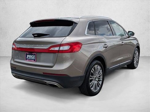 Used 2018 Lincoln MKX Reserve w/ Driver Assistance Package FWD image 5
