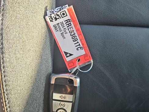 Used 2024 Ford Bronco Sport Outer Banks w/ Topo Graphic Package image 20