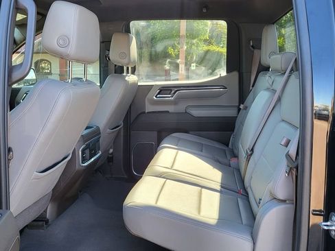 Used 2024 Chevrolet Silverado 1500 LTZ w/ Z71 Off-Road Package AWD/4WD image 24