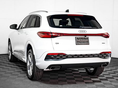 New 2025 Audi Q5 Premium Plus image 2