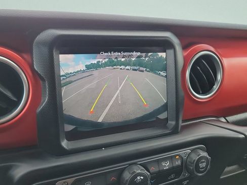 Used 2020 Jeep Wrangler Unlimited Rubicon AWD/4WD image 17