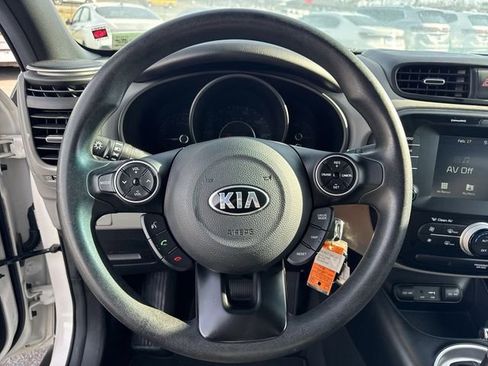 Used 2019 Kia Soul + image 19