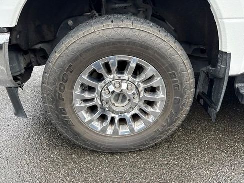 Used 2021 Ford F250 XLT w/ XLT Premium Package AWD/4WD image 5
