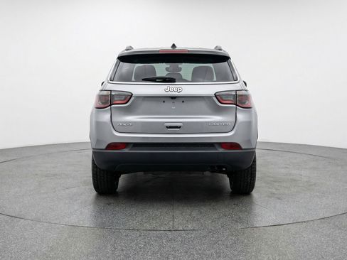 Used 2025 Jeep Compass Trailhawk AWD/4WD image 7