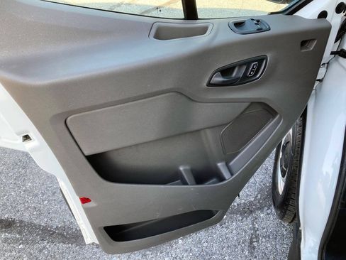 Used 2024 Ford Transit 250 148 Medium Roof RWD image 19