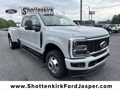 New 2026 Ford F350 Platinum AWD/4WD image 1