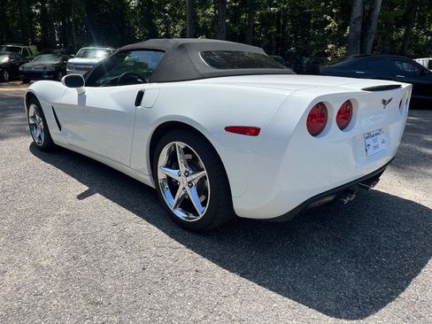 Used 2011 Chevrolet Corvette Convertible w/ Preferred Equipment Group RWD image 10