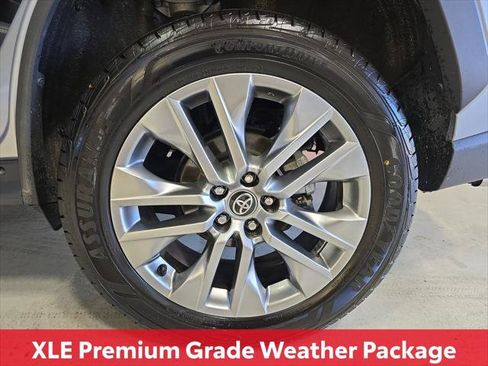 Certified 2022 Toyota RAV4 XLE Premium AWD/4WD image 39