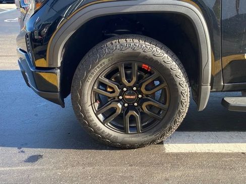 Used 2023 GMC Sierra 1500 Elevation w/ Preferred Package image 11