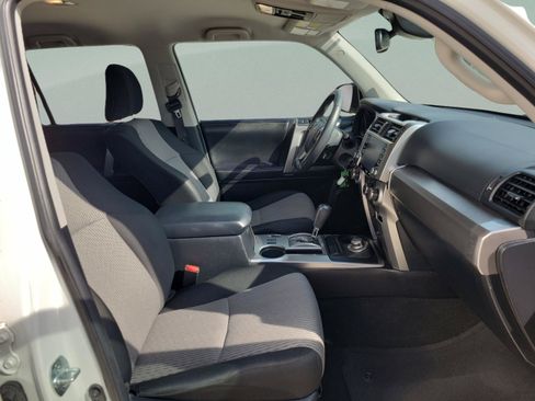 Used 2020 Toyota 4Runner SR5 AWD/4WD image 6