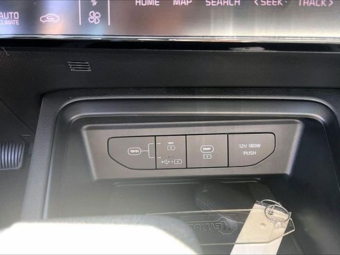 Used 2025 Kia K5 LXS FWD image 16
