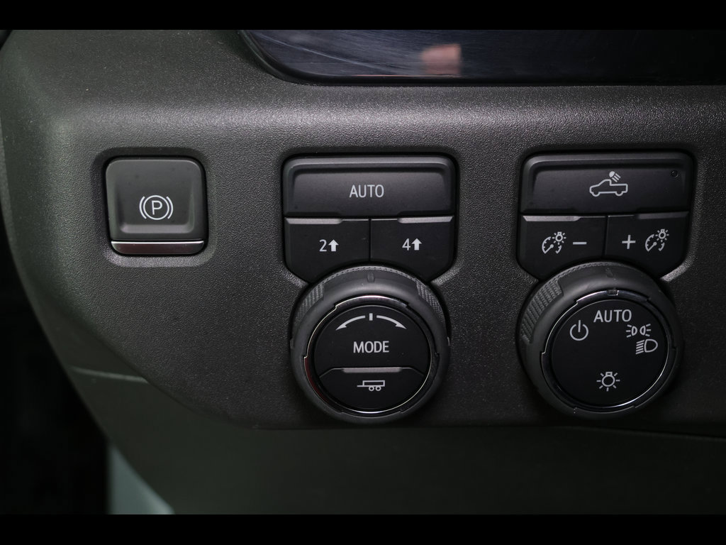 Used 2023 Chevrolet Silverado 1500 LT AWD/4WD image 14