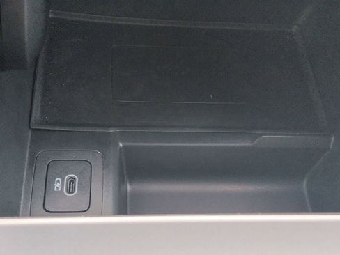 Used 2025 Land Rover Range Rover Evoque S image 33