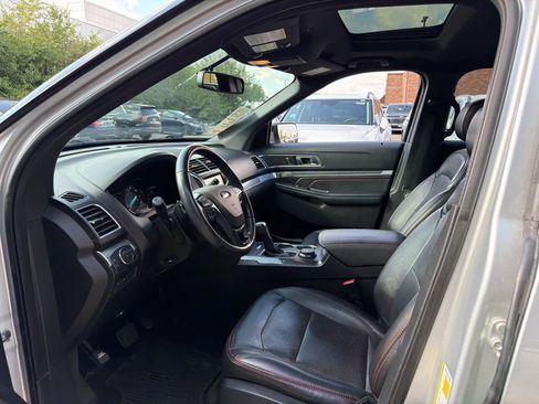 Used 2016 Ford Explorer Sport w/ Equipment Group 401A AWD/4WD image 5