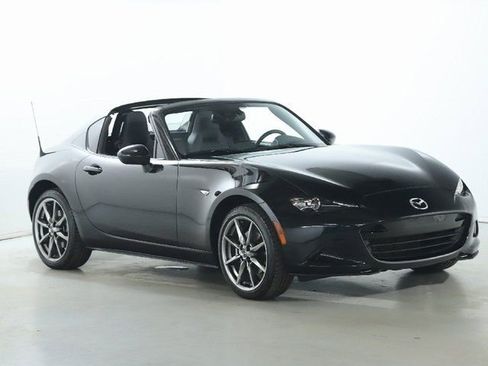 Used 2022 MAZDA MX-5 Miata RF Grand Touring image 12