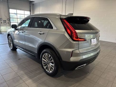 Certified 2025 Cadillac XT4 Premium Luxury FWD image 3