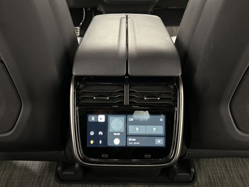 Used 2022 Rivian R1T Adventure AWD/4WD image 28