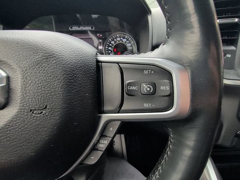 Used 2022 RAM 1500 Big Horn AWD/4WD image 18