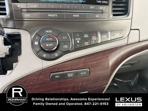 Used 2013 Toyota Sienna XLE image 9