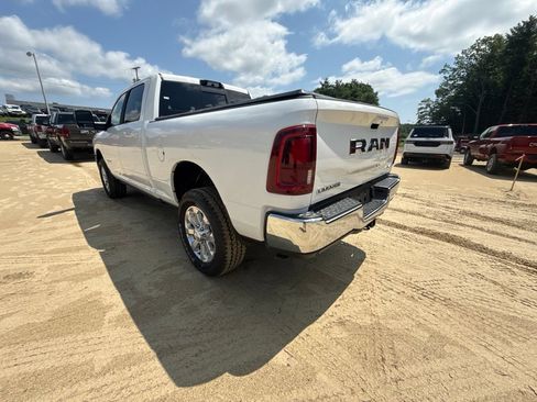 New 2026 RAM 2500 Laramie AWD/4WD image 3