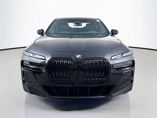 Used 2026 BMW 740i xDrive AWD/4WD image 2