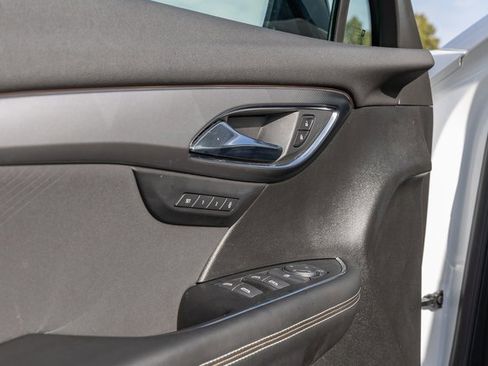 Used 2025 Buick Envision Sport Touring image 16