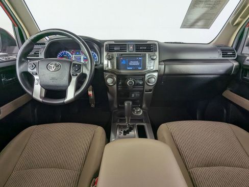 Used 2014 Toyota 4Runner SR5 AWD/4WD image 5