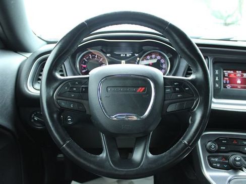 Used 2017 Dodge Challenger SXT RWD image 21