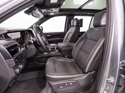 Used 2025 GMC Yukon AT4 Ultimate w/ LPO, Floor Liner Package AWD/4WD image 17