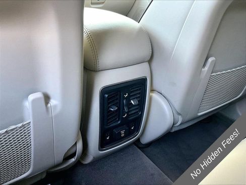 Used 2011 Jeep Grand Cherokee Overland AWD/4WD image 28